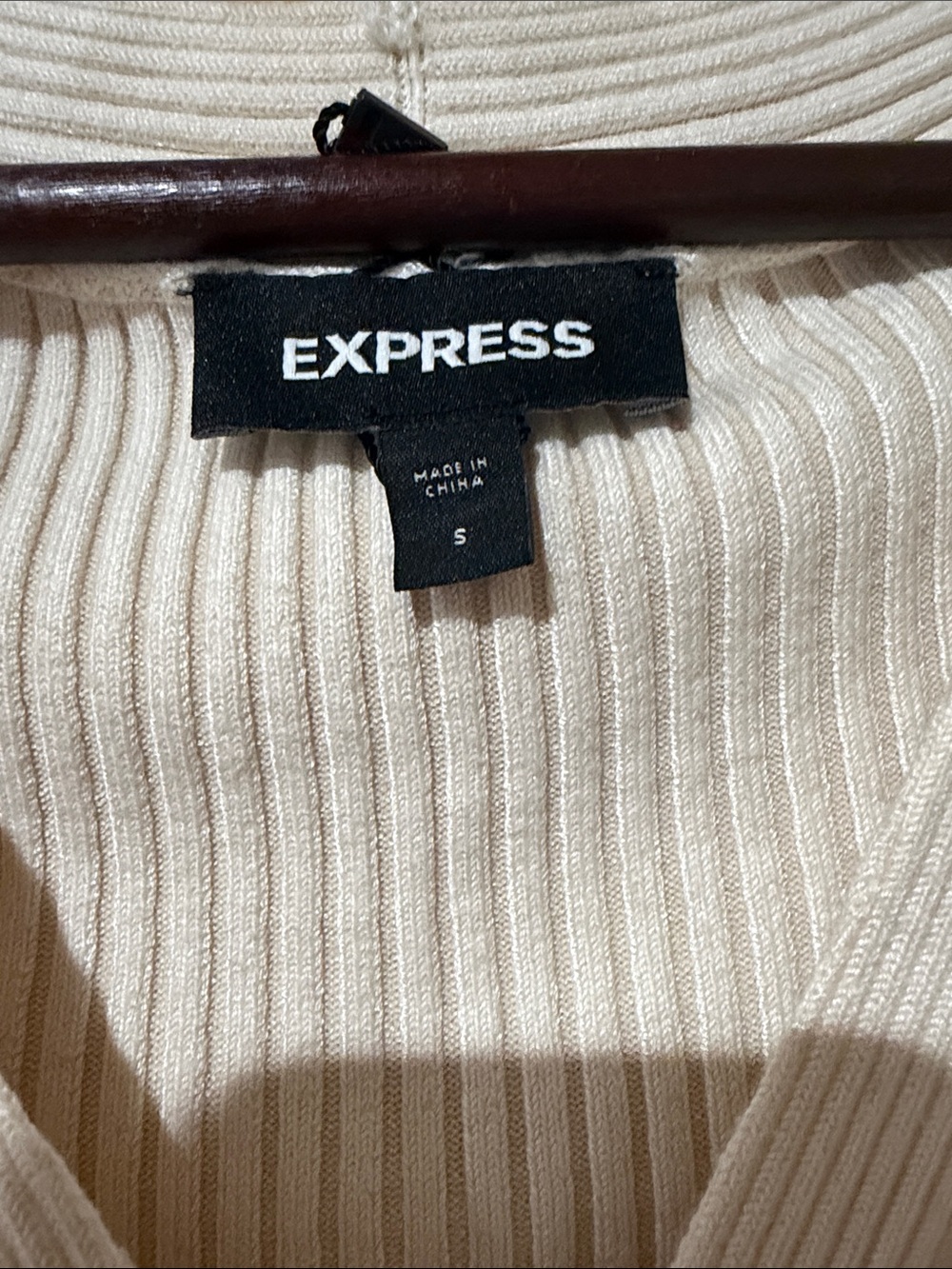 EXPRESS Cream Ribbed V-Neck Sweater